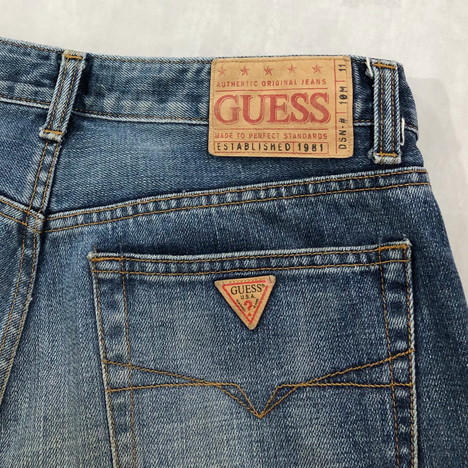 Vintage Guess Jeans 32 VINTAGELANDNZ