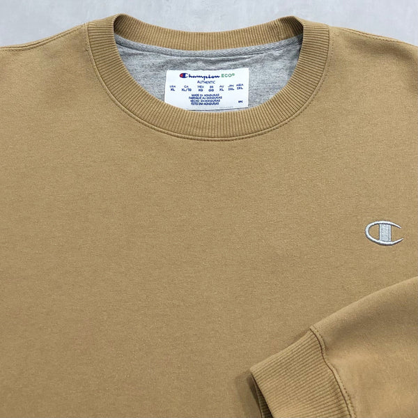 Champion Fleeced Sweatshirt (XL/SHORT)