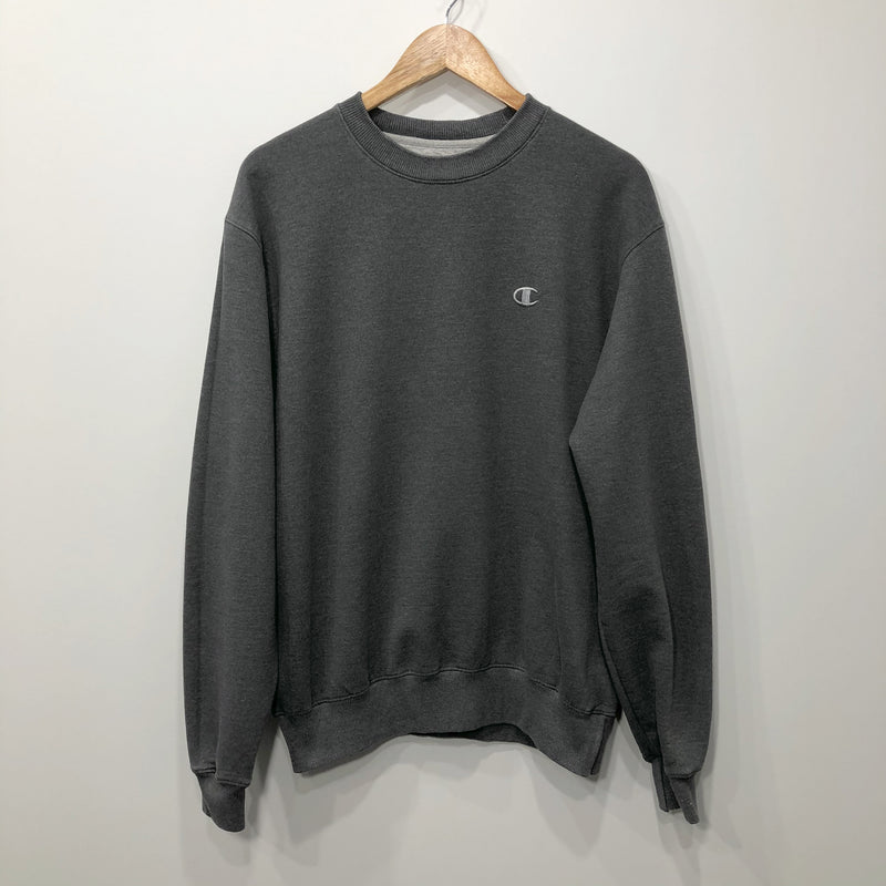 Champion Fleeced Sweatshirt (M)